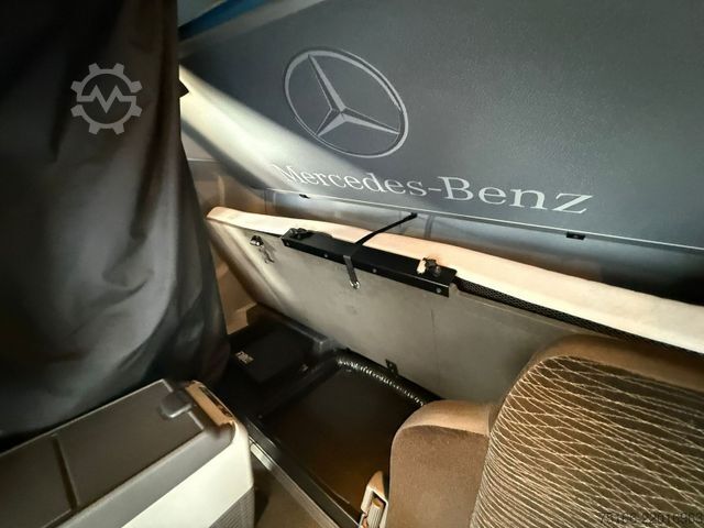 Box truck MERCEDES-BENZ ATEGO 1230 L BIGSPACE Koffer 7,20 m LBW 1,5 T
