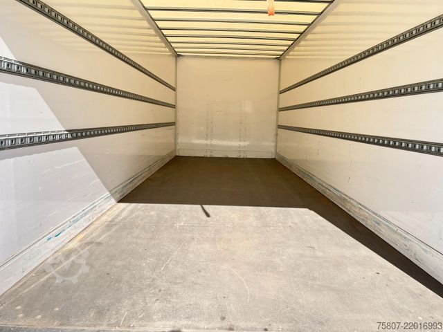 Box truck MAN TGM 15.290 LL Koffer 7,10m LBW Anhängervorrüst.