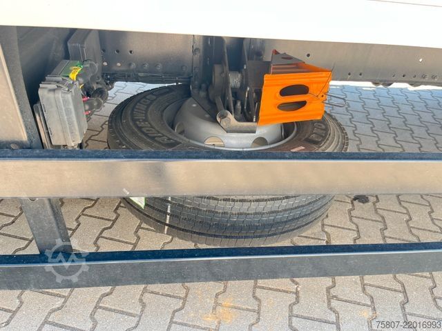 Box truck MAN TGM 15.290 LL Koffer 7,10m LBW Anhängervorrüst.