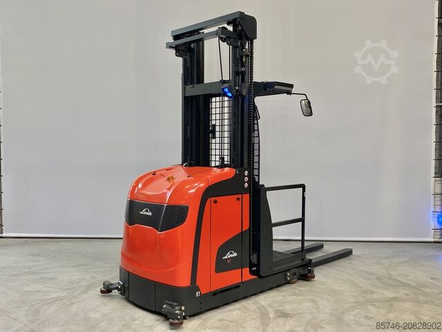 V ( 5213 ) Schienenführung * NEU / Unbenutzt !!! LINDE V  ( 5213 ) Rail Guidance * NEW / Unused !!!