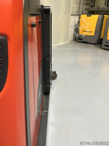 V ( 5213 ) Schienenführung * NEU / Unbenutzt !!! LINDE V ( 5213 ) Rail Guidance * NEW / Unused !!