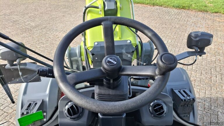 CLAAS Torion 738 T CLAAS Torion 738 T
