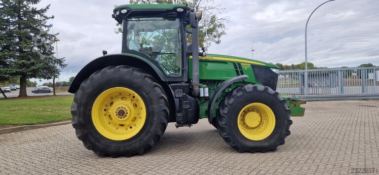 John Deere 7270R John Deere 7270R