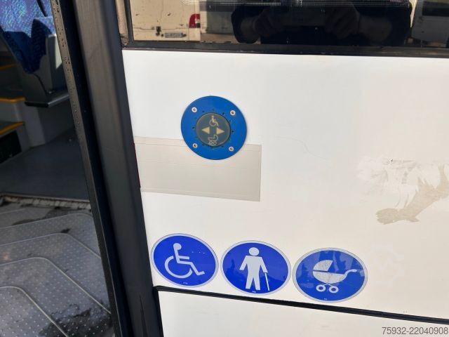 City bus SOLARIS Urbino 8.9 LE Midi K    3-PUNKT-Gurte