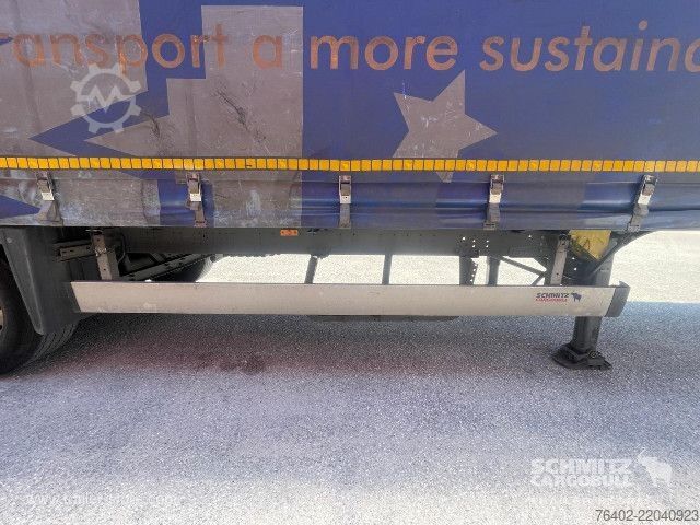 Open semitrailer with tarp Schmitz Cargobull Semitrailer Curtainsider Mega