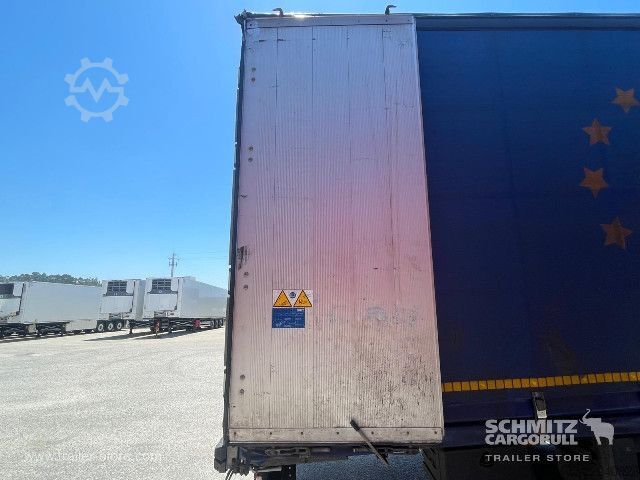 Open semitrailer with tarp Schmitz Cargobull Semitrailer Curtainsider Mega