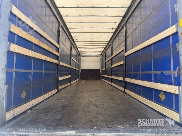 Open semitrailer with tarp Schmitz Cargobull Semitrailer Curtainsider Mega
