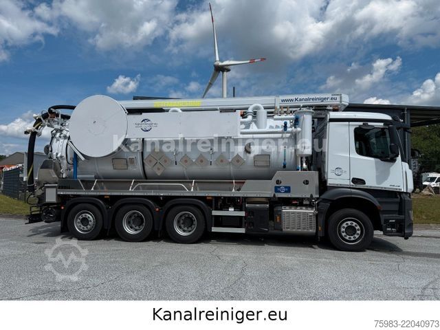 Vacuum tank truck MERCEDES-BENZ AROCS 3545 L 8x4 BL - Kroll ADR Sauger WRP
