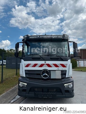 Vacuum tank truck MERCEDES-BENZ AROCS 2646 6x2 / Sauger KRÜGER SSP 14-1