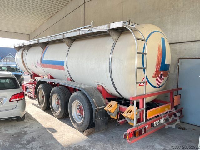 Tankauflieger Blumhardt Chemietank ABS Luftfederung