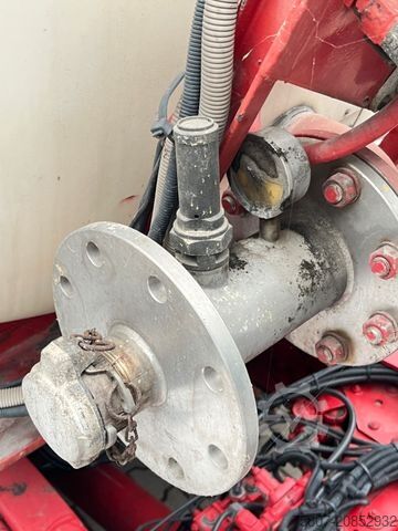 Tankauflieger Blumhardt Chemietank ABS Luftfederung
