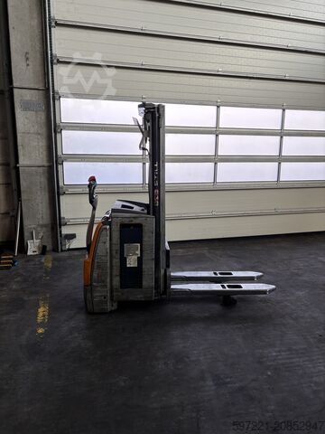 Palettenstapler Still EXV14I Initalhub Triplex