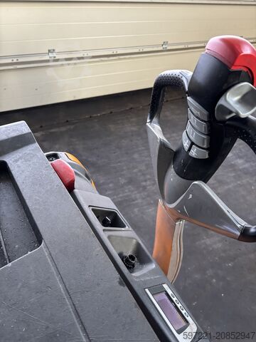 Palettenstapler Still EXV14I Initalhub Triplex