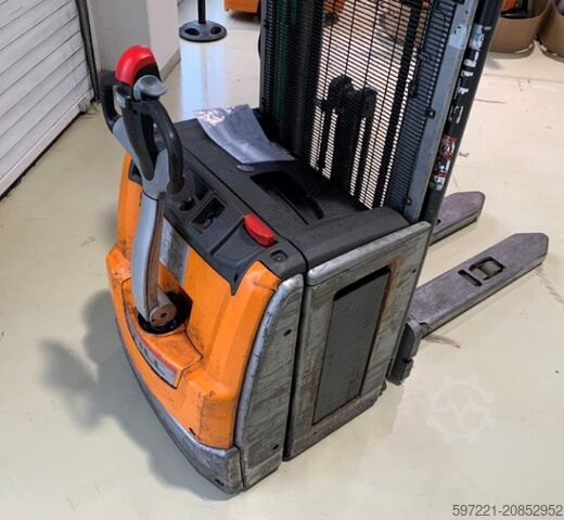 Palettenstapler Still EXV14I Initalhub Triplex