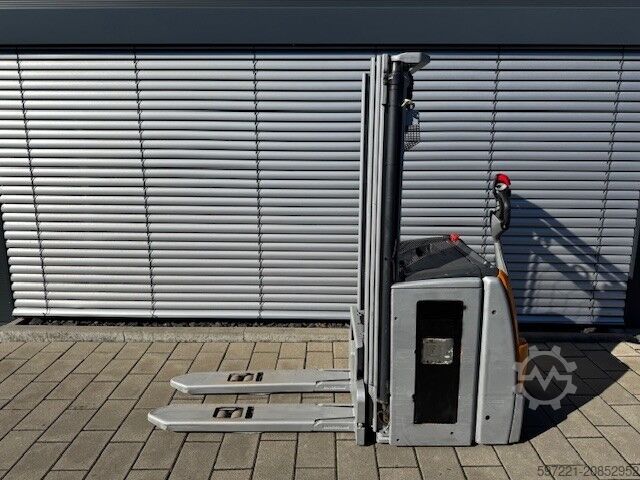 Pallet Stackers Still EXV14I Initalhub Triplex