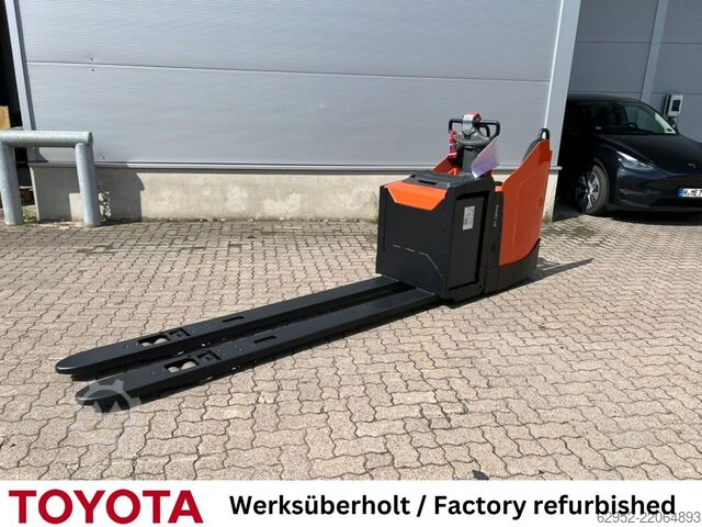 Niederhubwagen Toyota LPE 250 / Akku überh.!