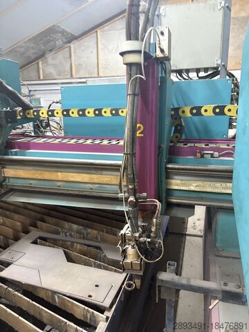 Plasma cutting machine Sato plasma snijmachine