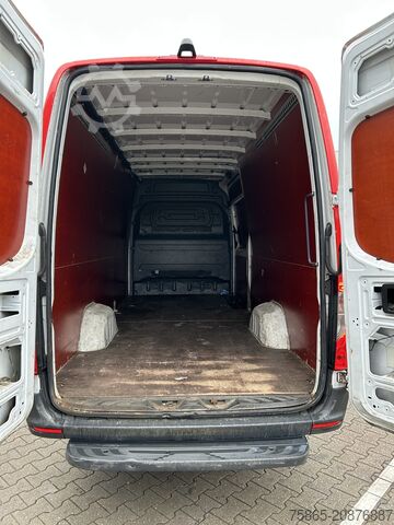 Delivery van Mercedes-Benz Sprinter 311 2.2 CDI Euro 6D / 137 dkm / L3 H2 ...