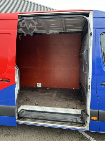 Delivery van Mercedes-Benz Sprinter 311 2.2 CDI Euro 6D / 137 dkm / L3 H2 ...