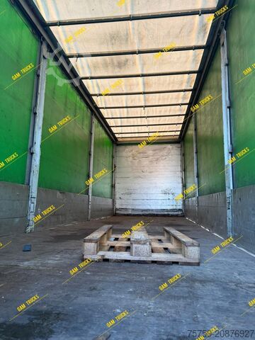 Flatbed truck with tarp  Pritsche 8.20m Plane Wechselfahrgestell