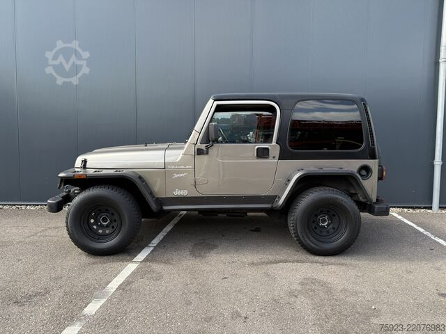Geländewagen Jeep WRANGLER TJ 4.0i 4x4