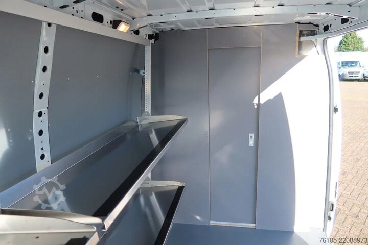 Delivery van Renault Master L3/H2 POST Uitvoering BPM Vrij.