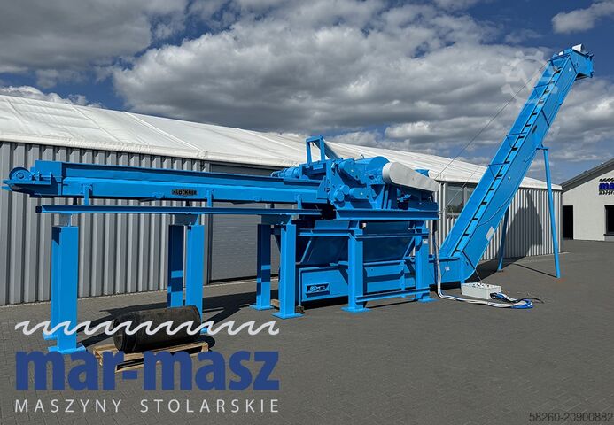 Holzhacker Schredder KLOCKNER 900×180 HS 4 WT z przenośnikiem łańcuchowym typu redler