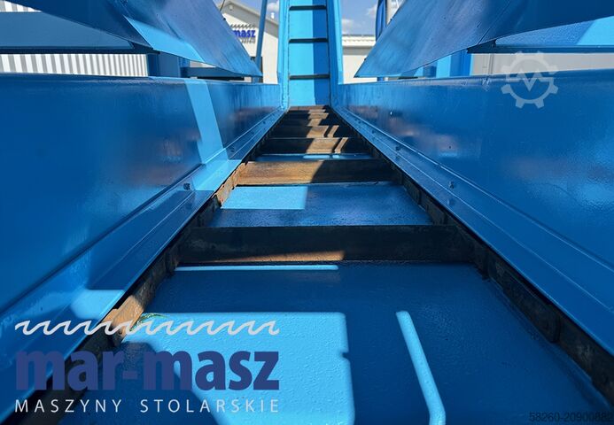 Holzhacker Schredder KLOCKNER 900×180 HS 4 WT z przenośnikiem łańcuchowym typu redler