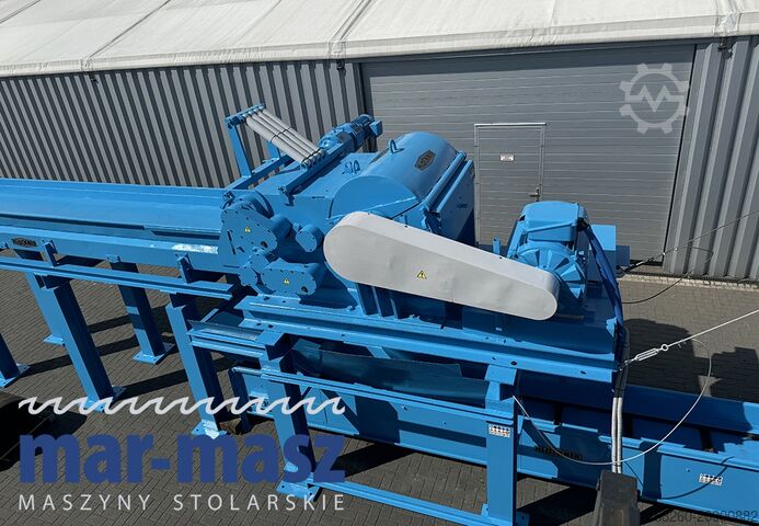 Holzhacker Schredder KLOCKNER 900×180 HS 4 WT z przenośnikiem łańcuchowym typu redler