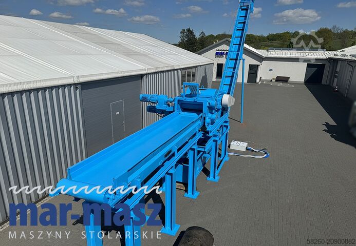 Holzhacker Schredder KLOCKNER 900×180 HS 4 WT z przenośnikiem łańcuchowym typu redler