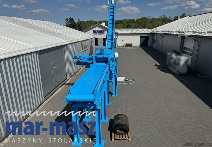 Holzhacker Schredder KLOCKNER 900×180 HS 4 WT z przenośnikiem łańcuchowym typu redler