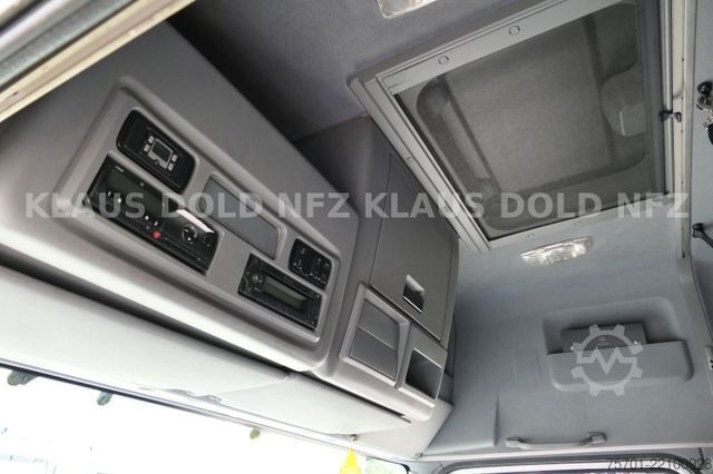 Autotransporter MERCEDES-BENZ Atego 822 geschlossener Autotransporter Euro 5