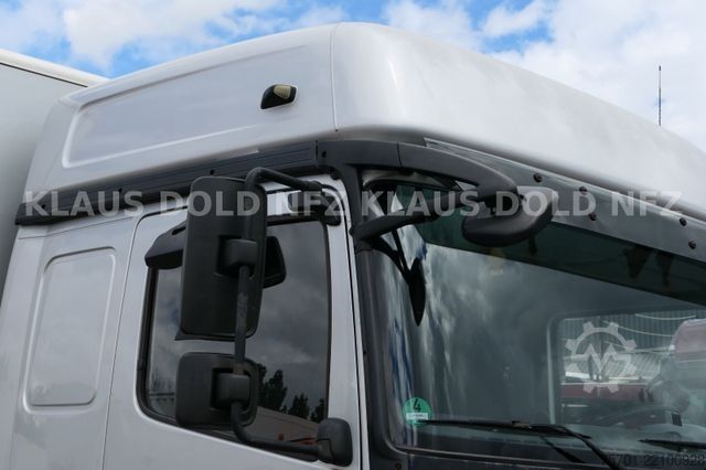 Autotransporter MERCEDES-BENZ Atego 822 geschlossener Autotransporter Euro 5