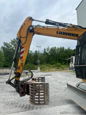 Liebherr wheeled excavator including sorting grapple Liebherr LH 18 M Litronic
