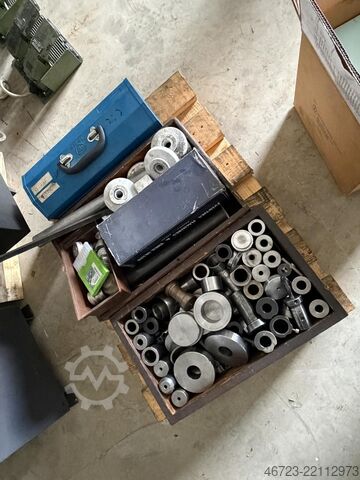 CNC lathe OKUMA GENOS L2000-e