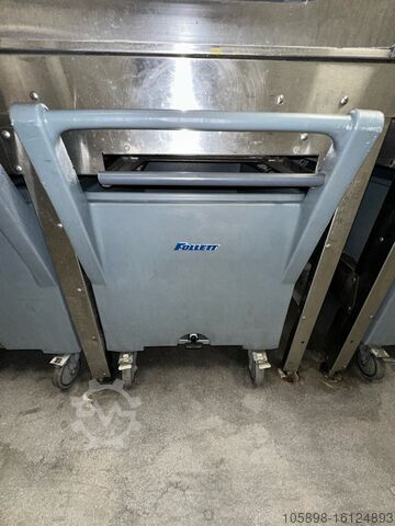 Eiswürfelfabrik vom Wembley-Stadion aus Williams / Manitowok / Ziegra