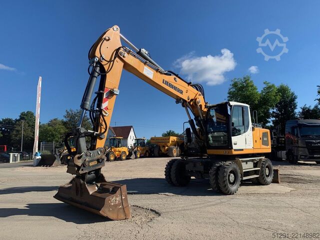 Mobile excavator Liebherr A 920 Litronic