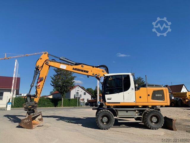 Mobile excavator Liebherr A 920 Litronic