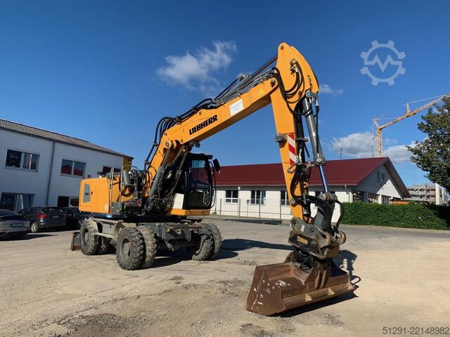 Mobile excavator Liebherr A 920 Litronic