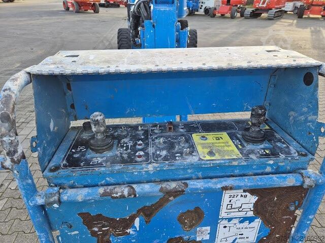 Teleskopbühne Genie S-85