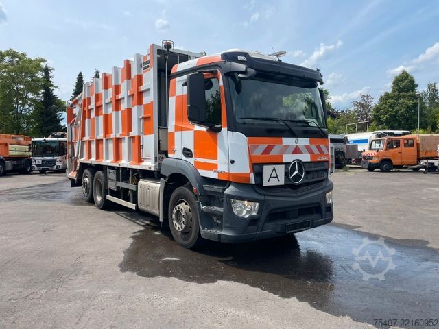 Garbage truck MERCEDES-BENZ Antos 3-Achser 2533 / Zoeller M24x2EC / Delta