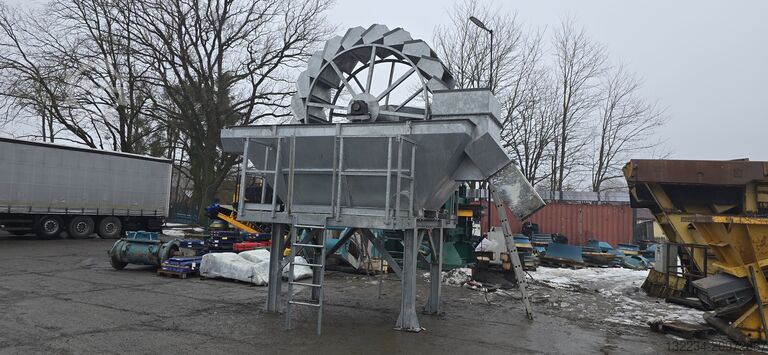 Mobile tracked screener Powerscreen Powerscreen Wheel bucket dewaterer Gelen KY800