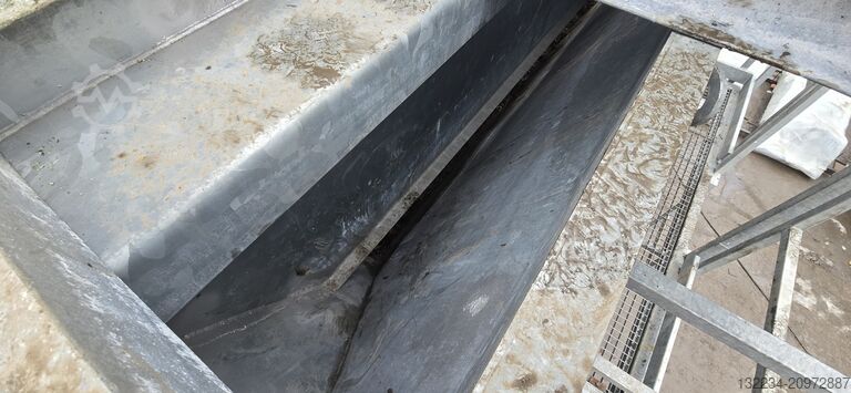 Mobile tracked screener Powerscreen Powerscreen Wheel bucket dewaterer Gelen KY800