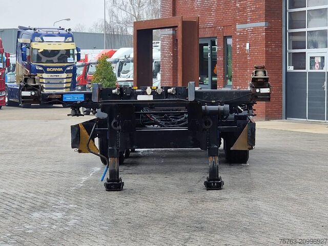 Container transportation CIMC SILVERGREEN Contailer chassis 3 axle - 1x 20FT/2x 20FT/1x 4...