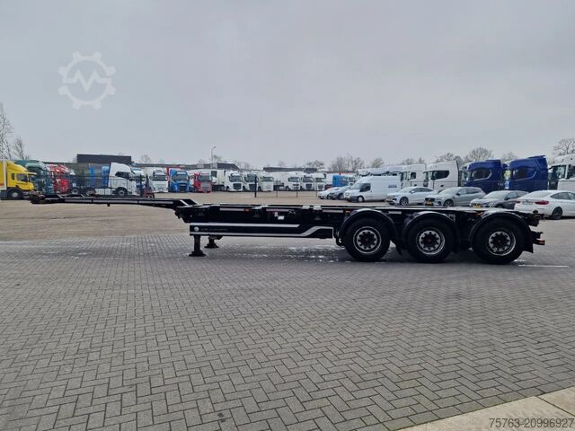 Container transportation CIMC SILVERGREEN Contailer chassis 3 axle - 1x 20FT/2x 20FT/1x 4...