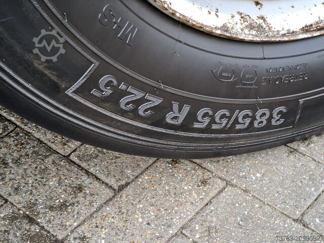 Container transportation CIMC SILVERGREEN Contailer chassis 3 axle - 1x 20FT/2x 20FT/1x 4...