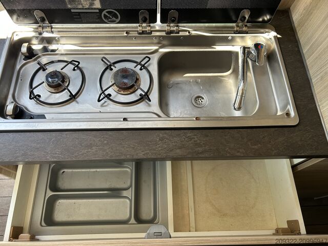 Caravan/camper Fiat Weinsberg Carabus 600 K | 4 posti letto | Completamente attrezzato