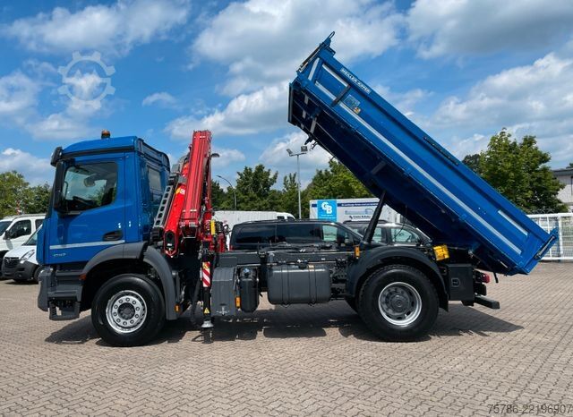 Tipper truck MERCEDES-BENZ Arocs 1832/ Fassi F 120+Funk/ 2xAHK/ AC/ Org. KM