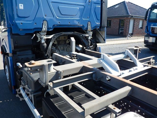 Truck chassis MERCEDES-BENZ 1842 L Actros 5 GigaSpace/BDF/LBW/HPE/Standklima