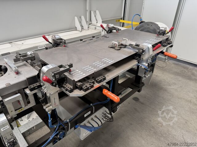 Schweißroboterzelle FEMITEC NV 2102-NEFC
